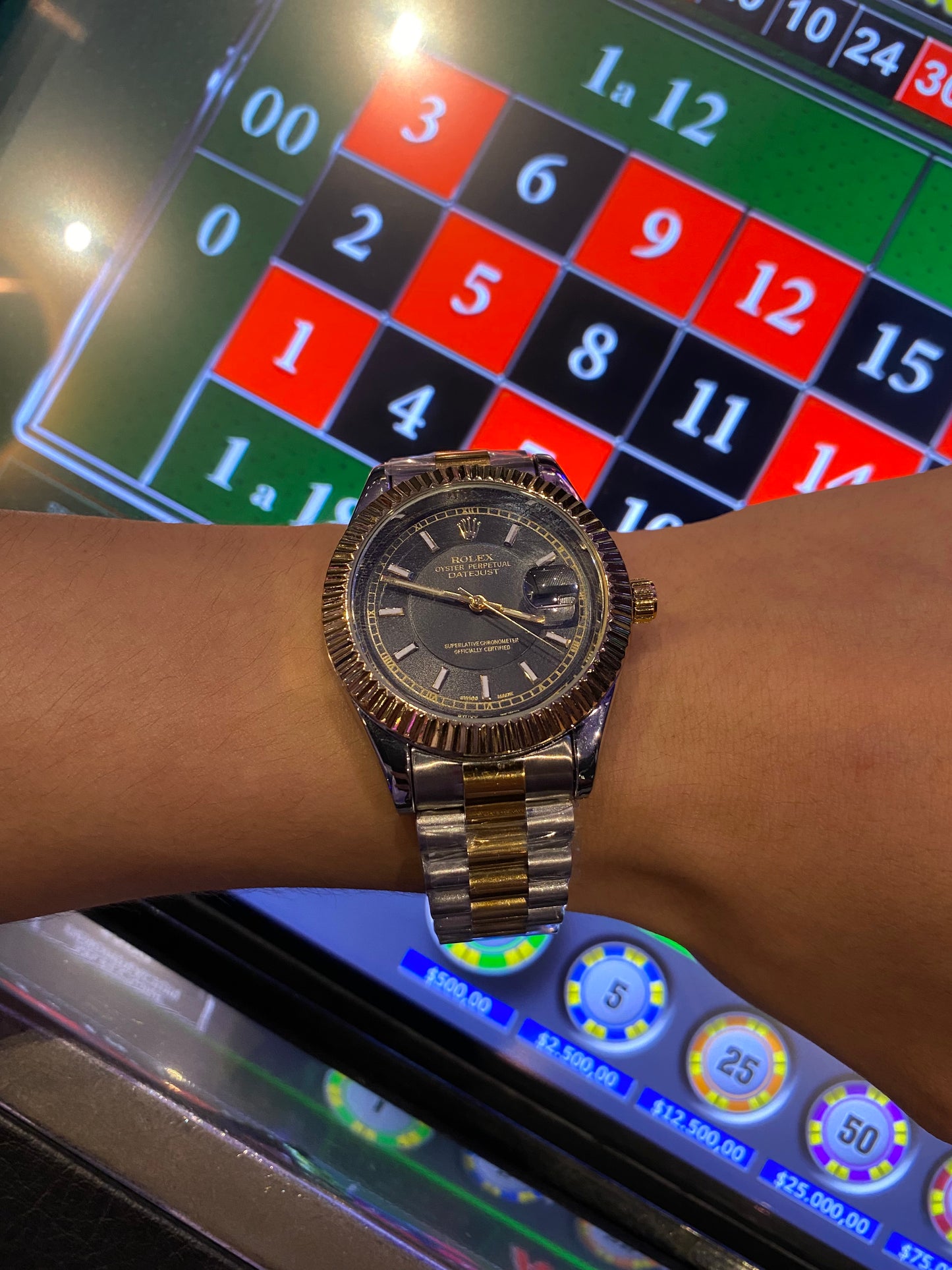 Rlx Datejust 2025 Tallado Premium Dorado Tablero Negro